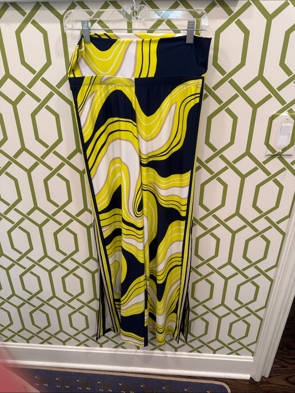 Trina Turk Yellow Navy Abstract Beach party pants!
